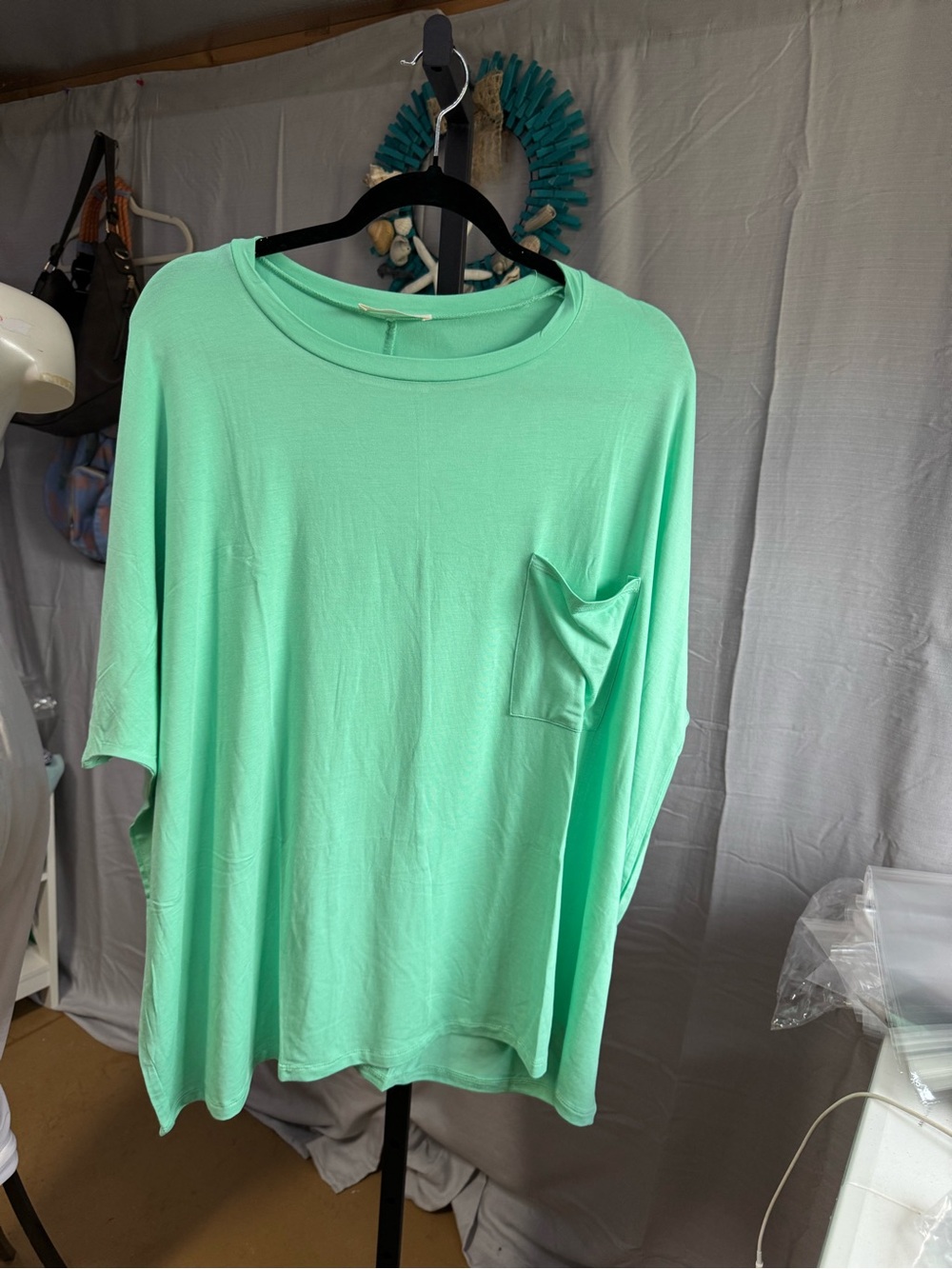 Zenana Outfitters Boyfriend Mint Green Relaxed short Sleeve Pocket Tunic